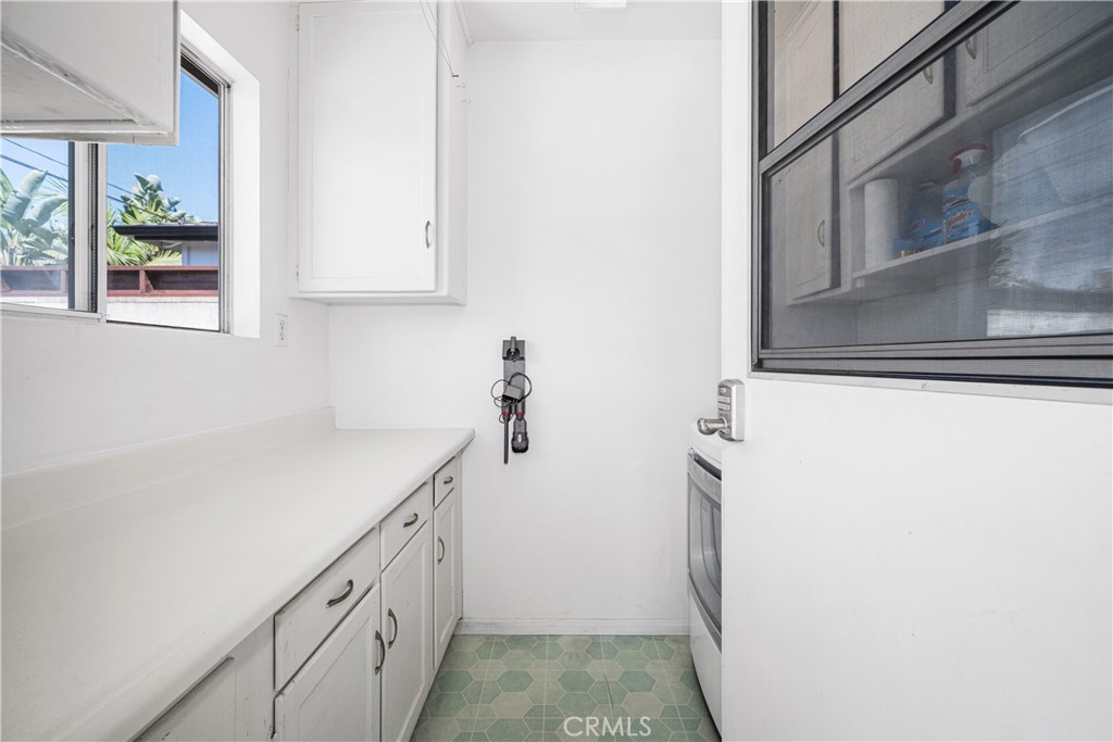 6121 E Huntdale Street