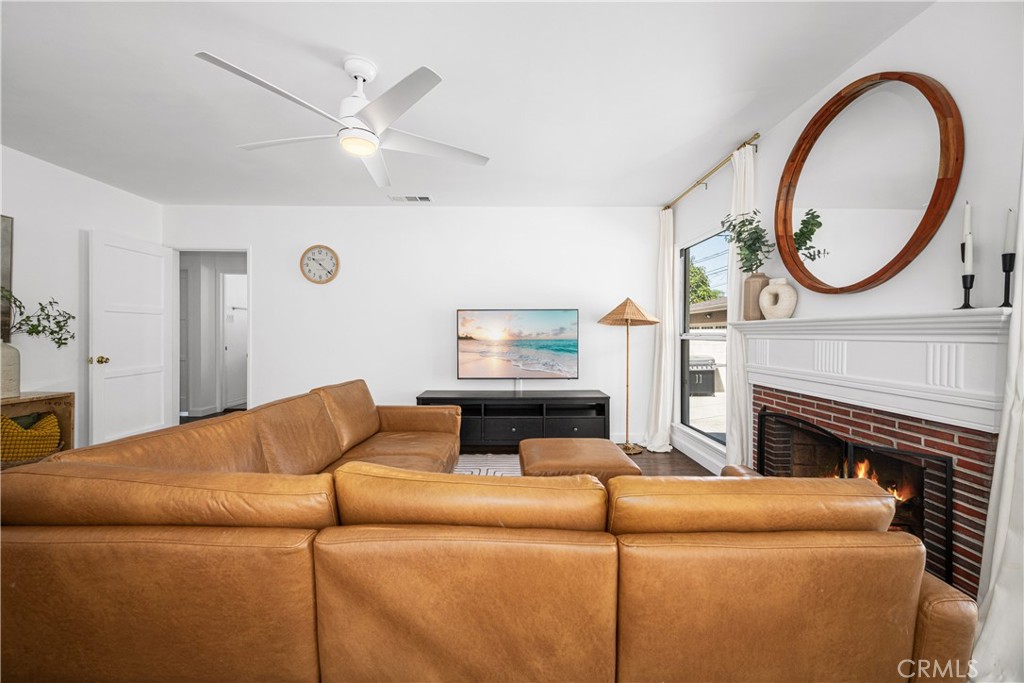 6121 E Huntdale Street