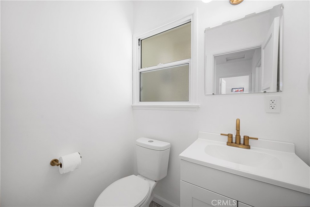 6121 E Huntdale Street