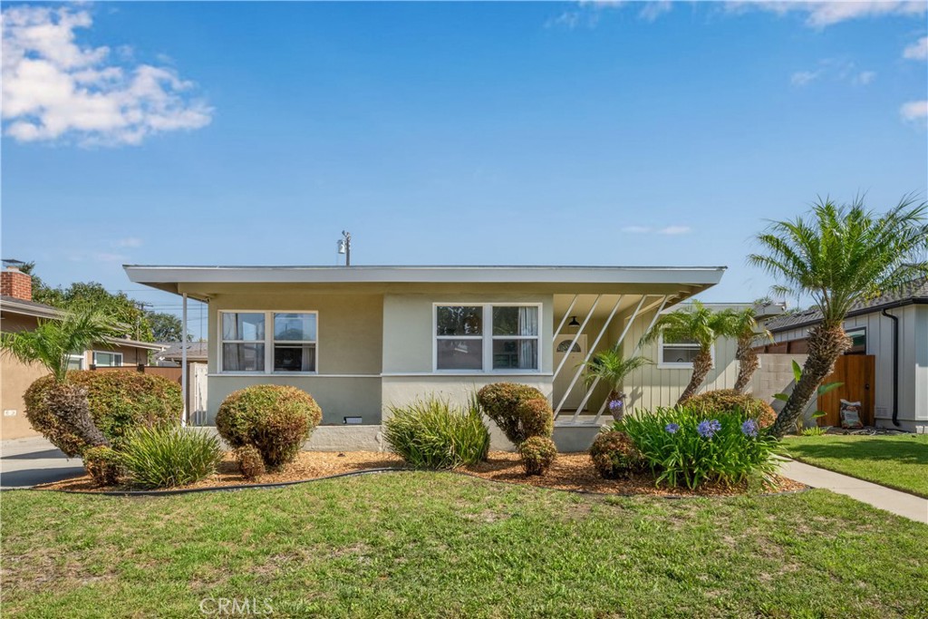 6121 E Huntdale Street