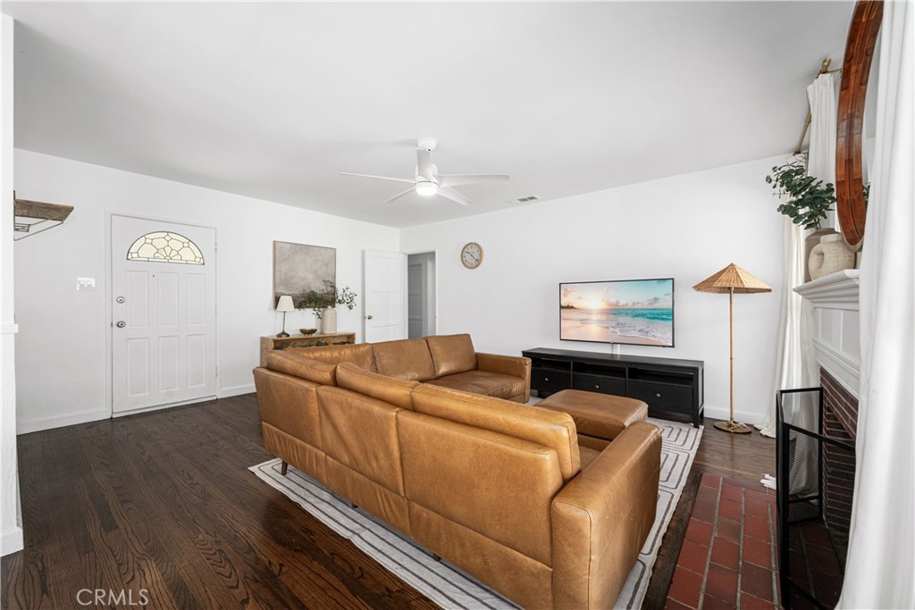 6121 E Huntdale Street