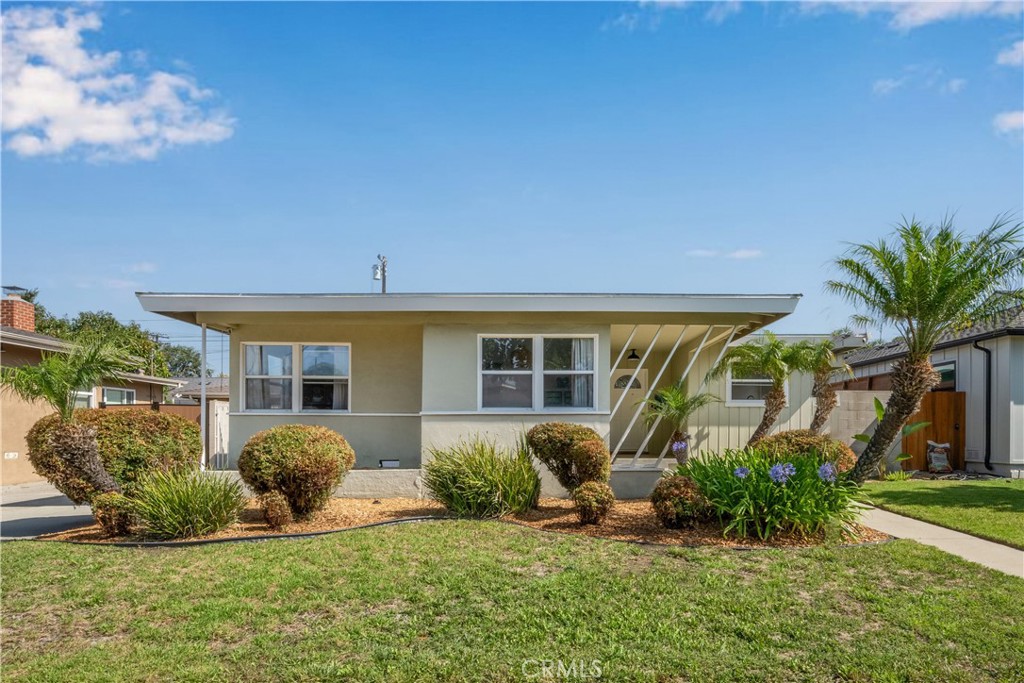 6121 E Huntdale Street