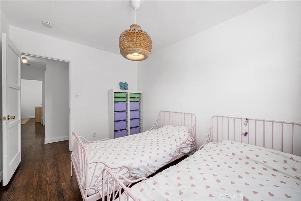 6121 E Huntdale Street