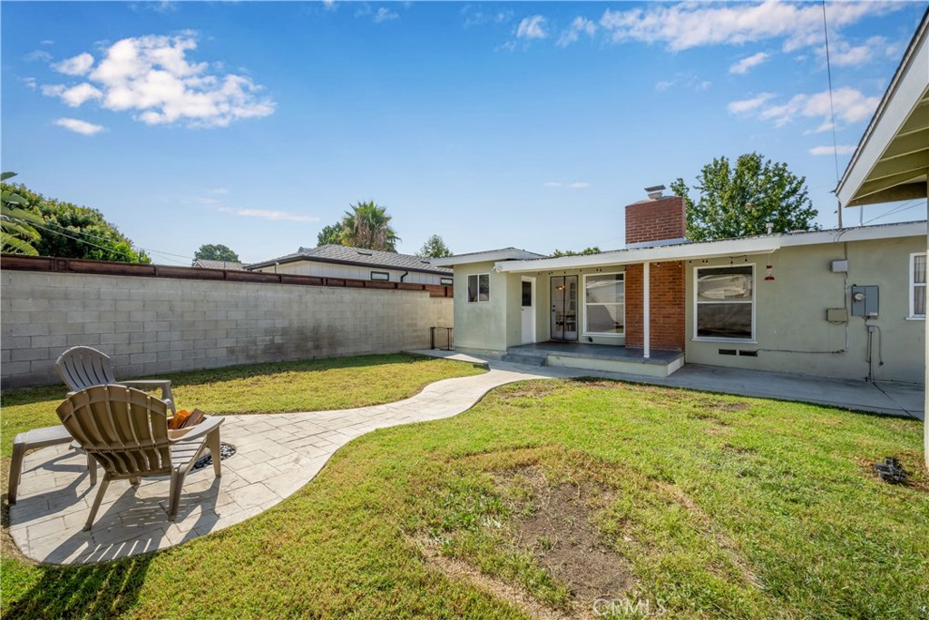 6121 E Huntdale Street