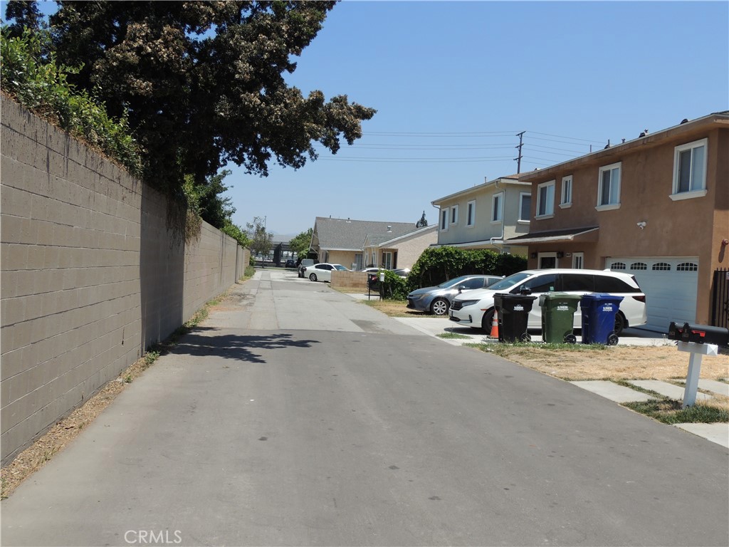 16612 Elmcroft Avenue