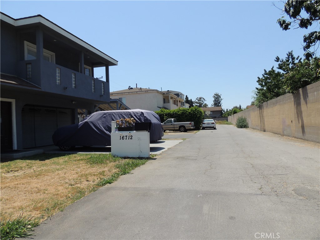 16612 Elmcroft Avenue