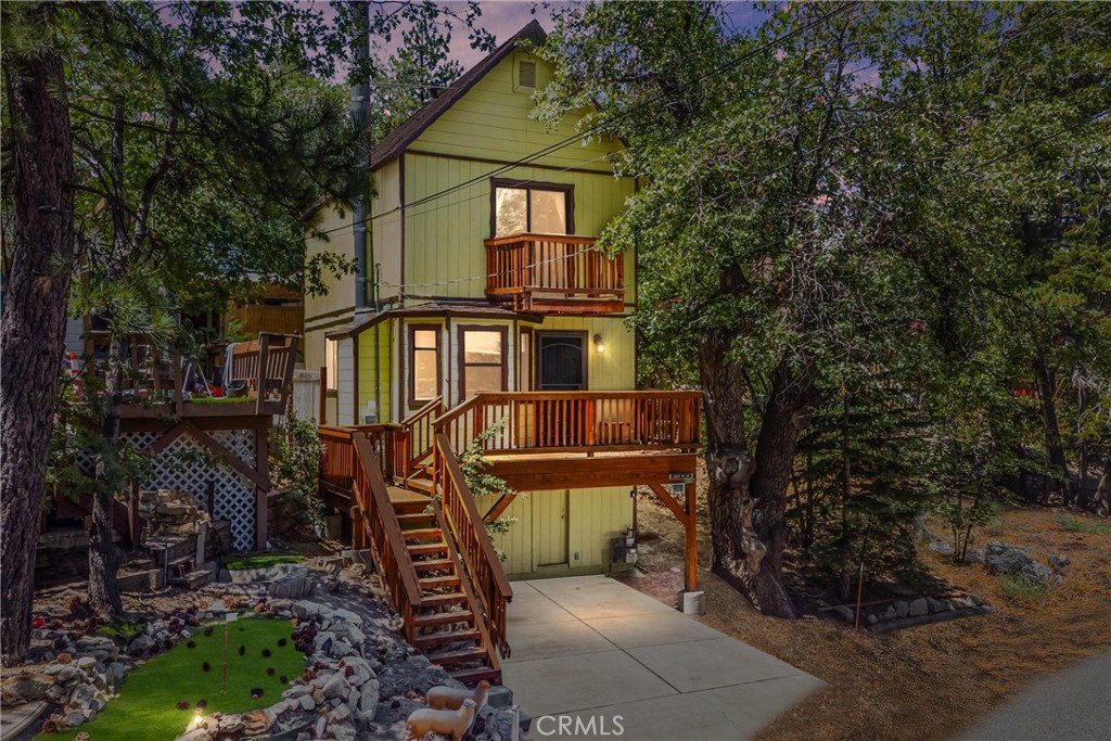2350 Birch Dr
