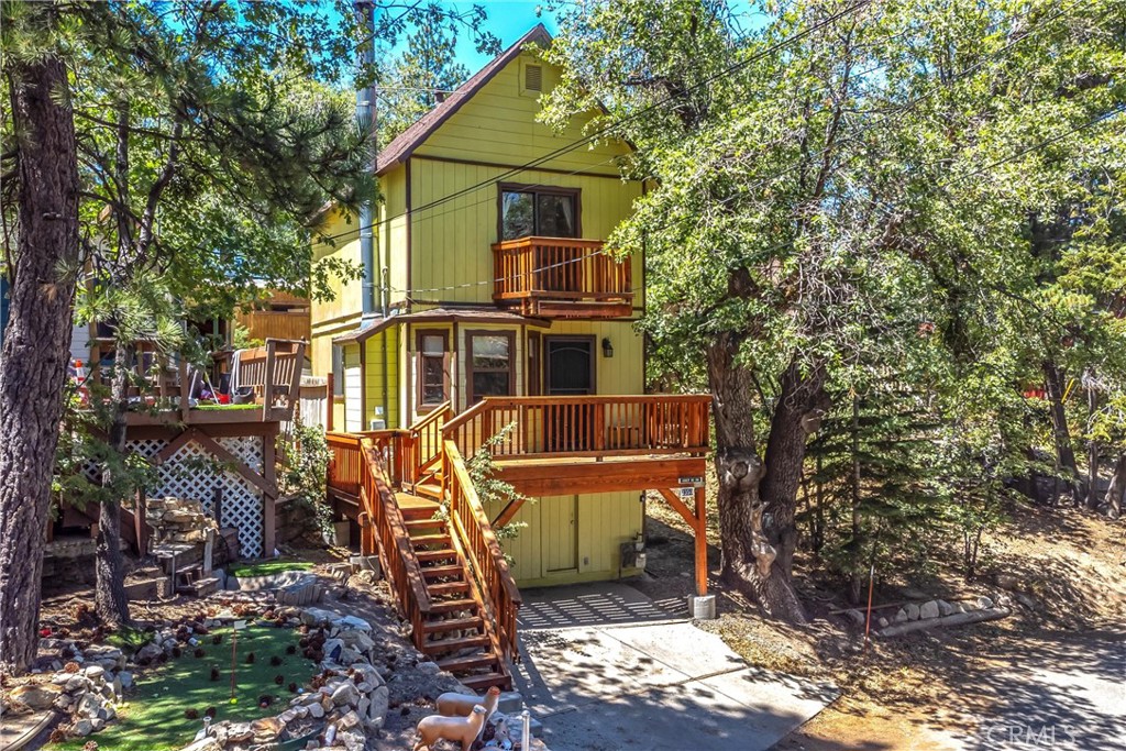 2350 Birch Dr