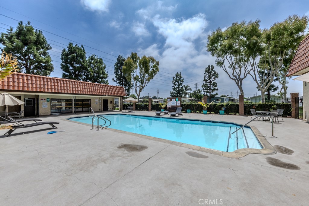 3595 Santa Fe Avenue 278