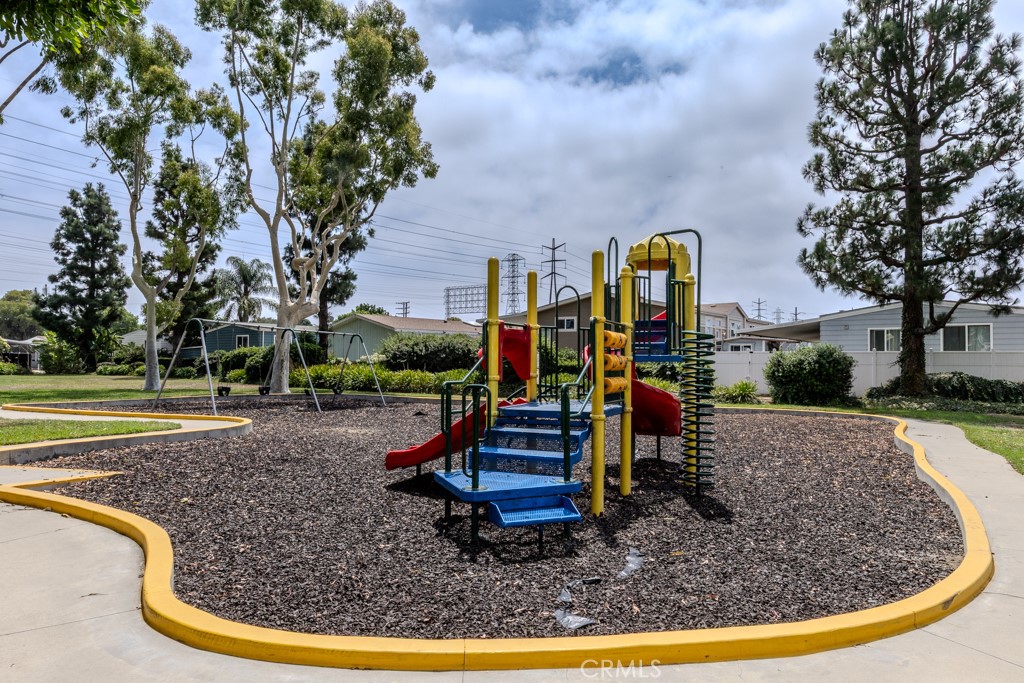3595 Santa Fe Avenue 278