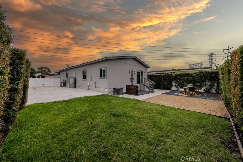 3595 Santa Fe Avenue 278