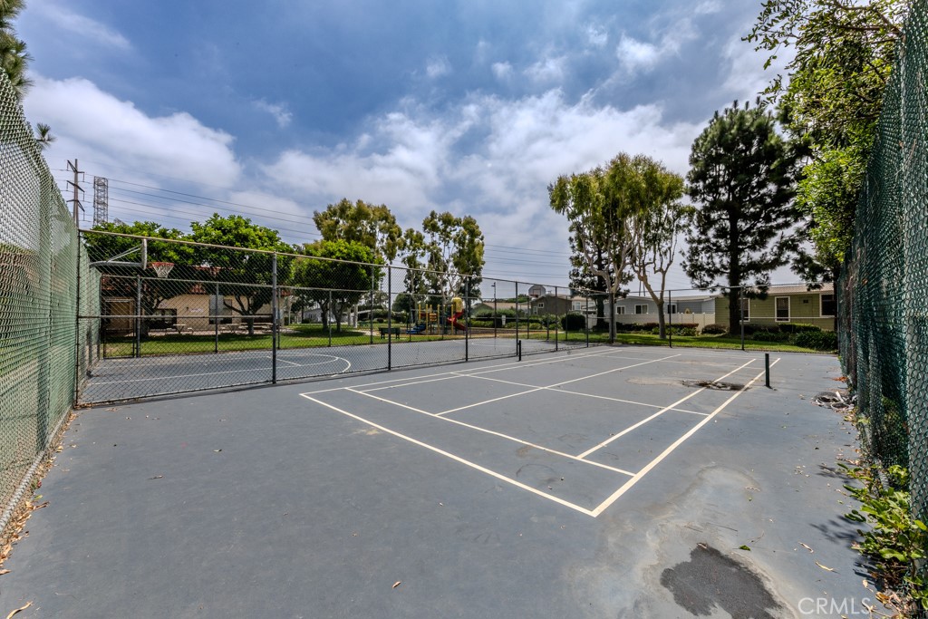 3595 Santa Fe Avenue 278