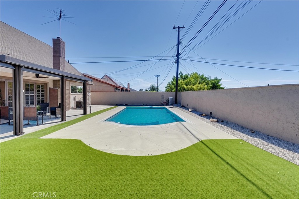 8841 Monte Vista St