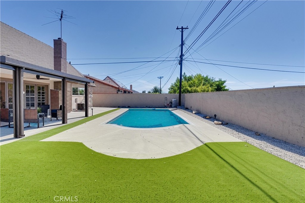 8841 Monte Vista St