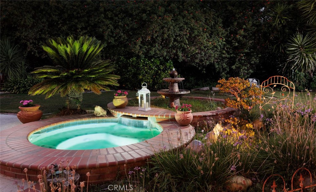 6049 E Mabury Avenue