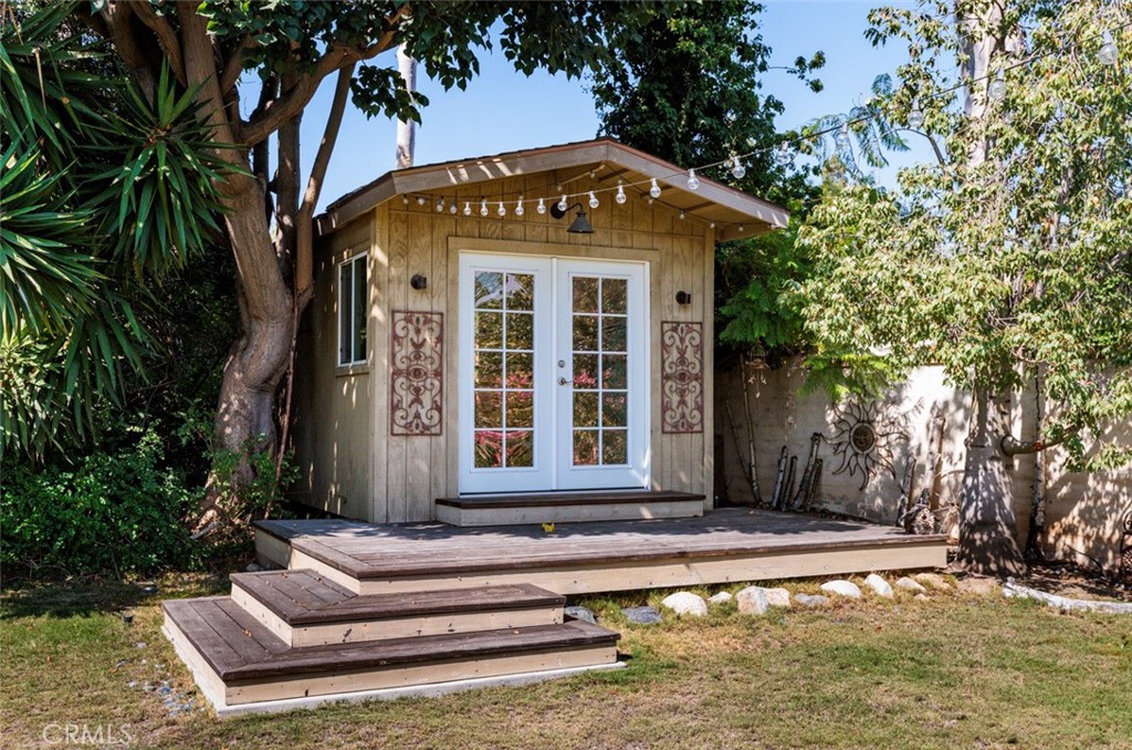 6049 E Mabury Avenue