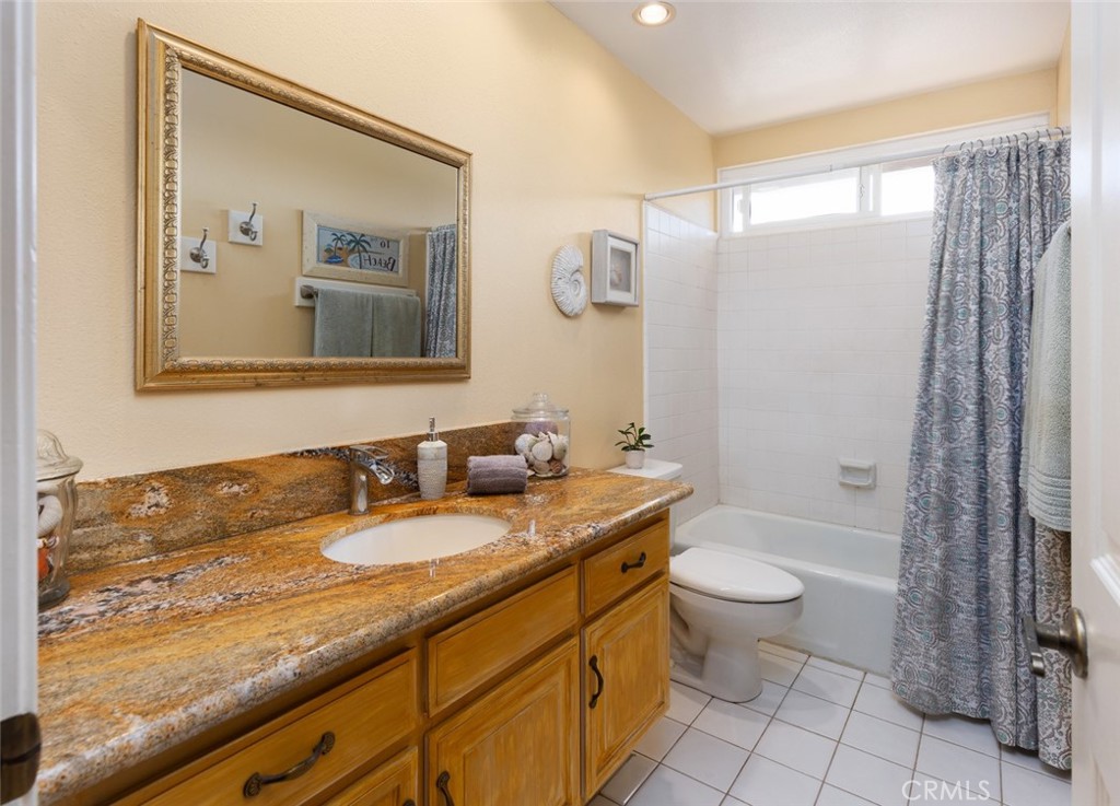 6049 E Mabury Avenue