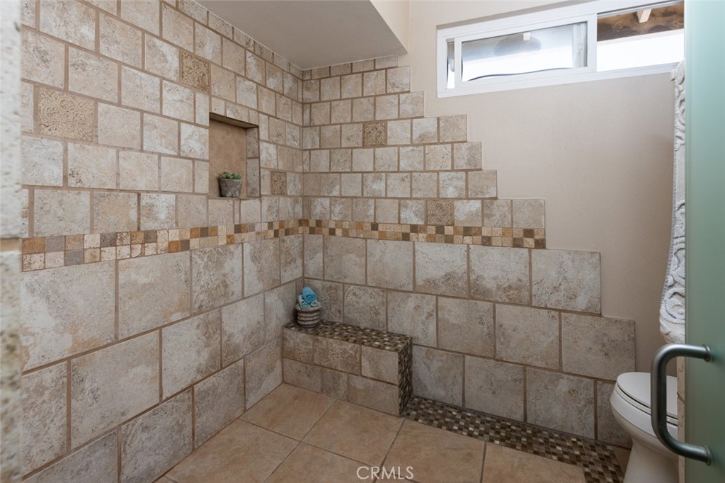 6049 E Mabury Avenue