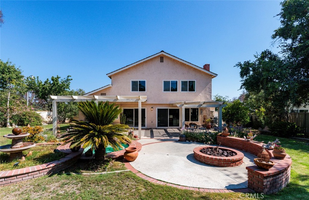 6049 E Mabury Avenue