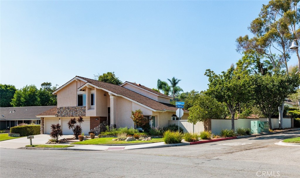 6049 E Mabury Avenue