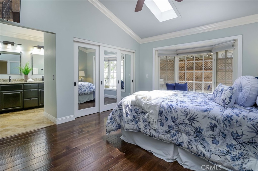 6587 E VIA ARBOLES