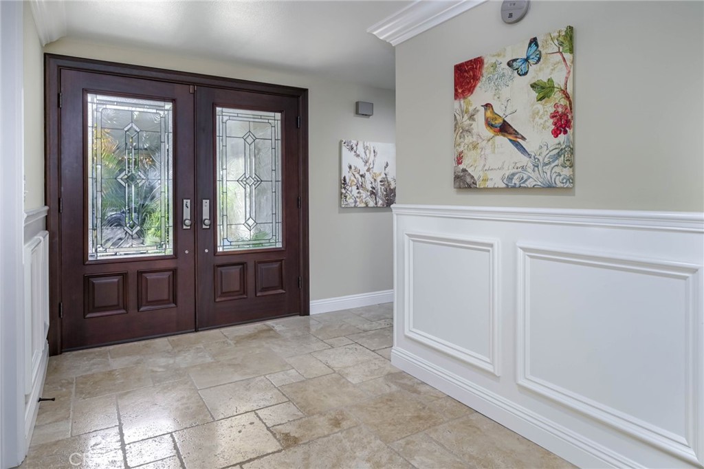 6587 E VIA ARBOLES
