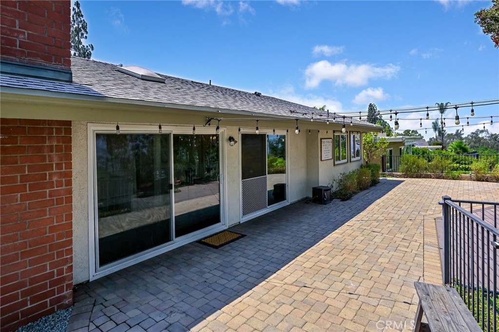 6587 E VIA ARBOLES