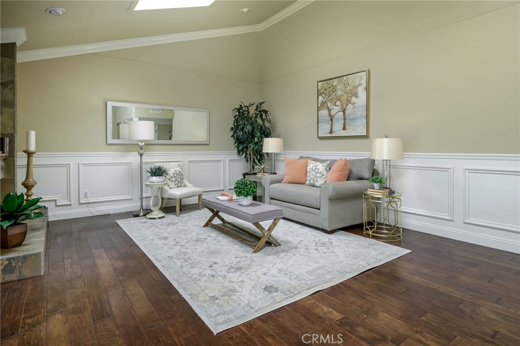 6587 E VIA ARBOLES