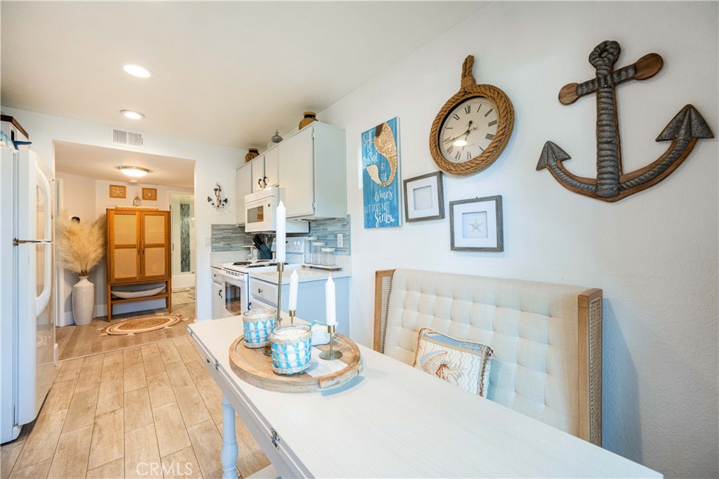 68 Corniche Drive B