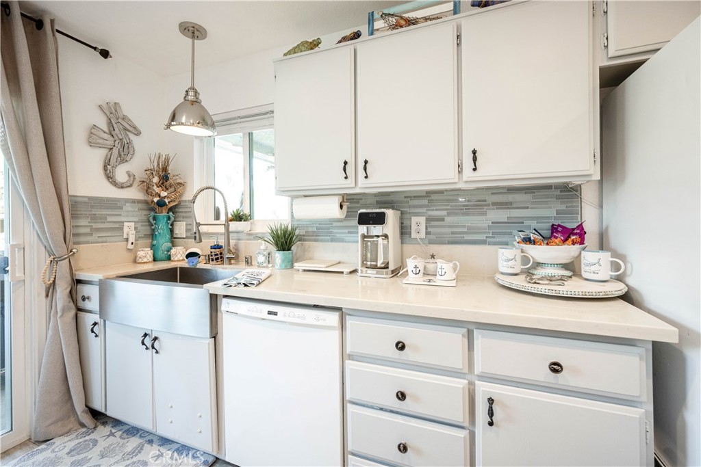 68 Corniche Drive B