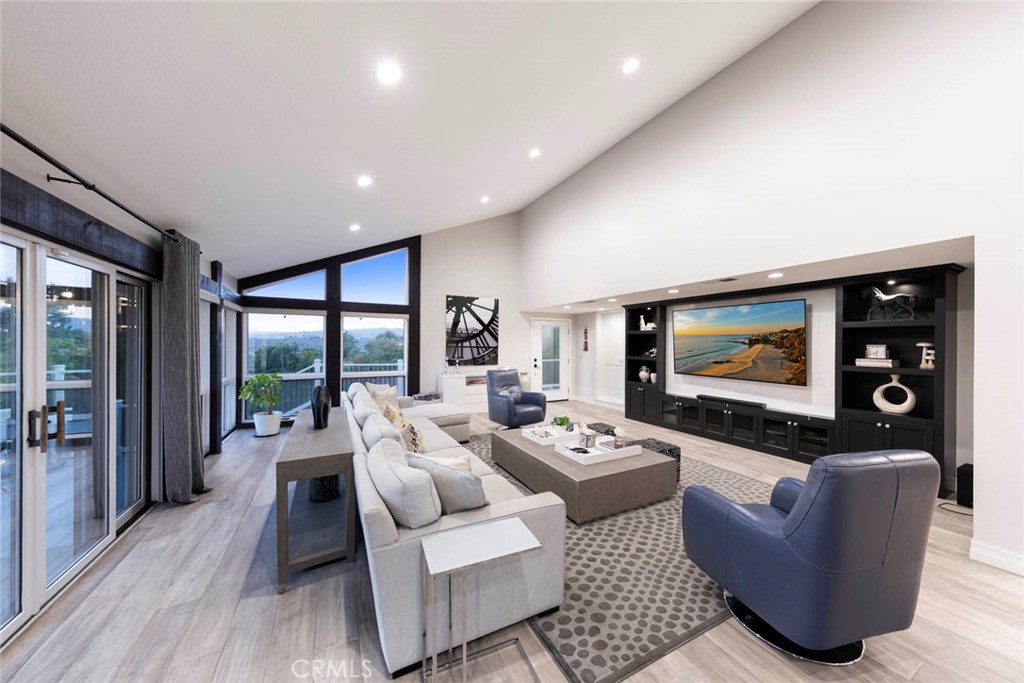 220 S Owens Drive