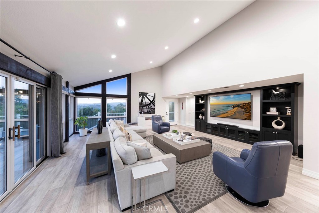 220 S Owens Drive
