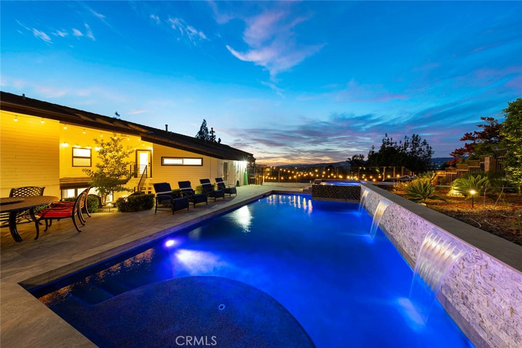 220 S Owens Drive