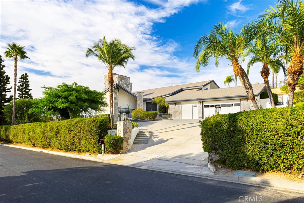 220 S Owens Drive