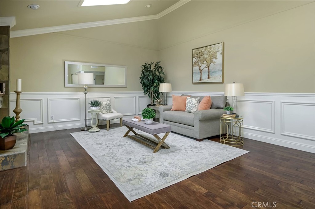 6587 E VIA ARBOLES