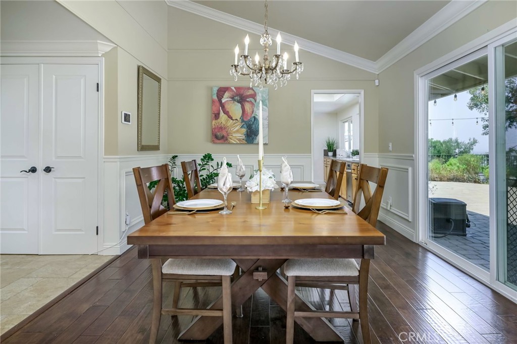 6587 E VIA ARBOLES