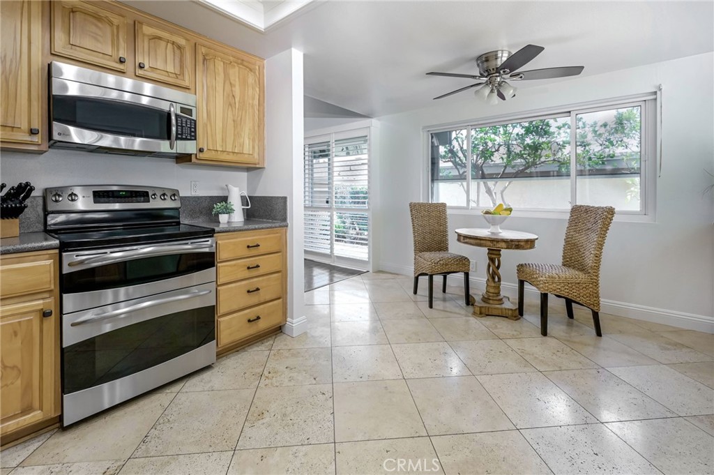 6587 E VIA ARBOLES