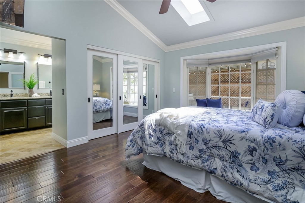 6587 E VIA ARBOLES