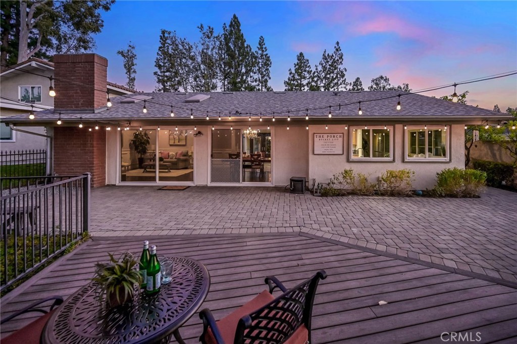 6587 E VIA ARBOLES