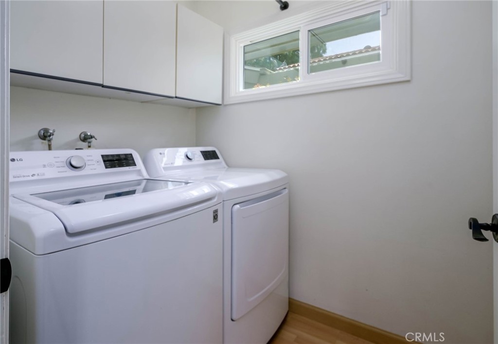 6587 E VIA ARBOLES