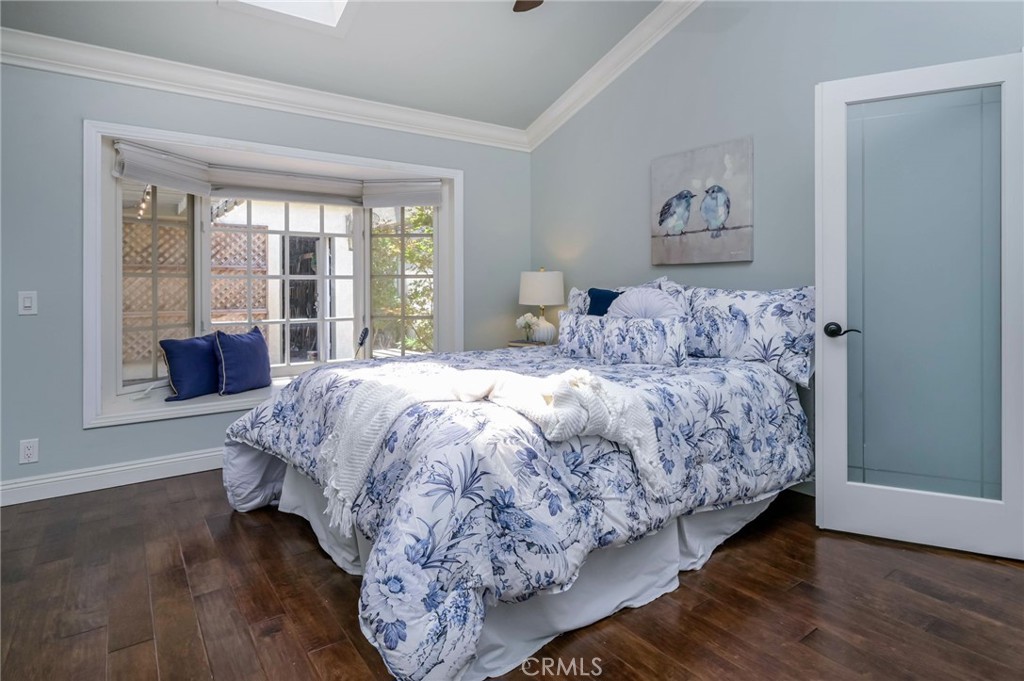 6587 E VIA ARBOLES