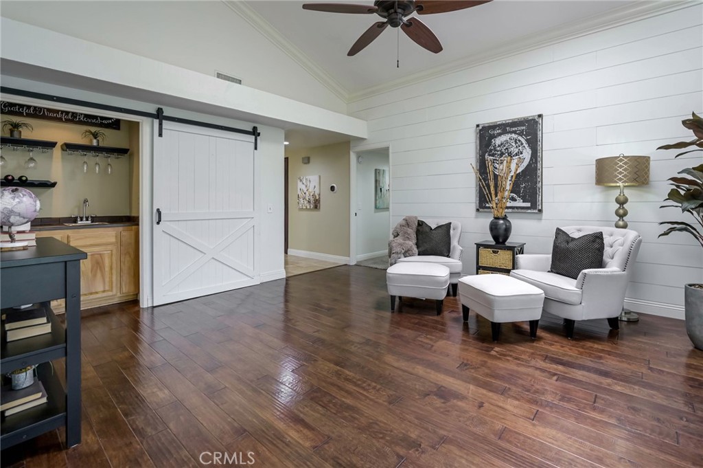 6587 E VIA ARBOLES