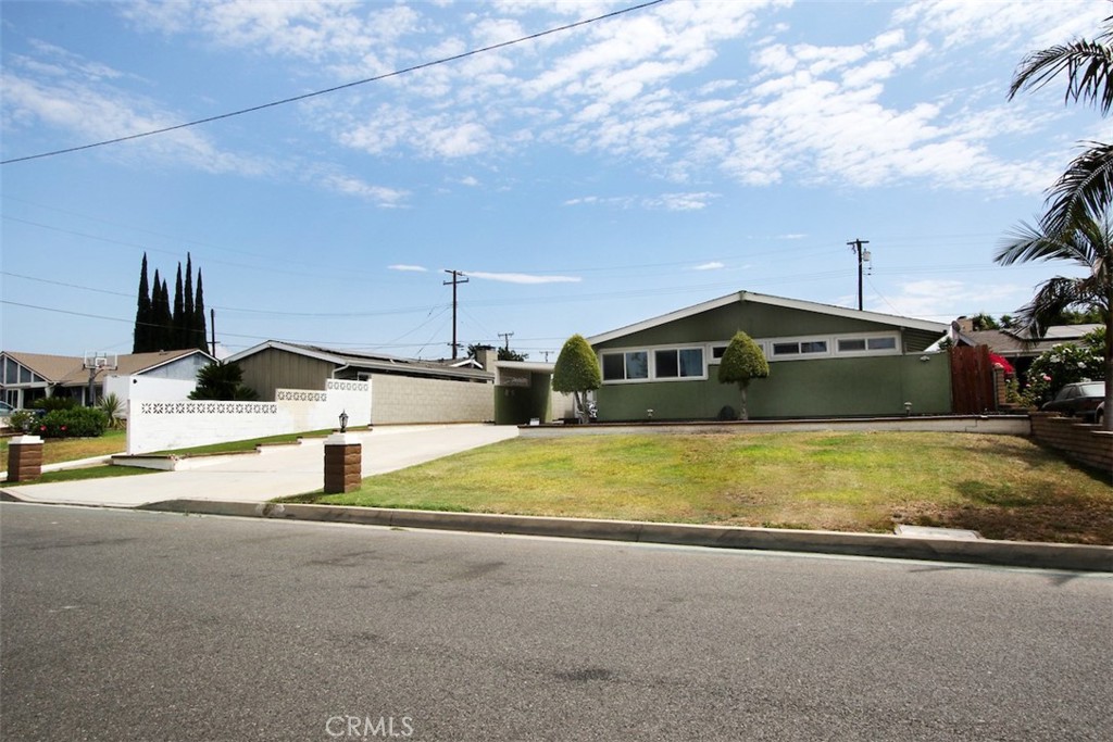 14422 VALLEY VIEW Avenue