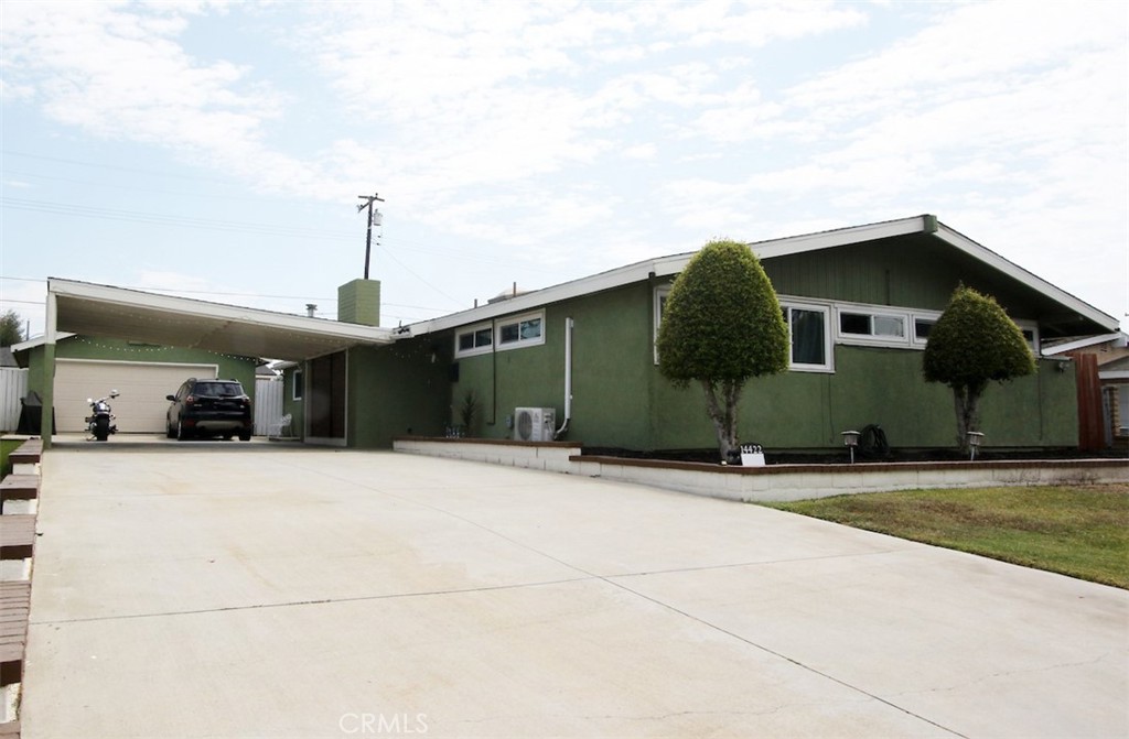 14422 VALLEY VIEW Avenue