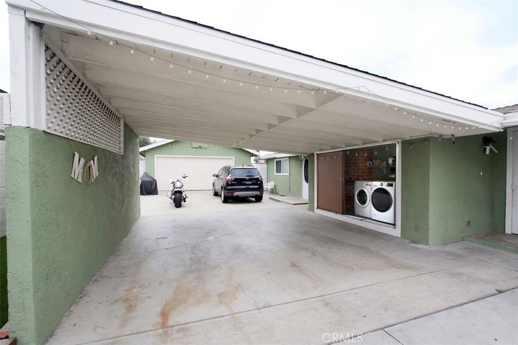 14422 VALLEY VIEW Avenue