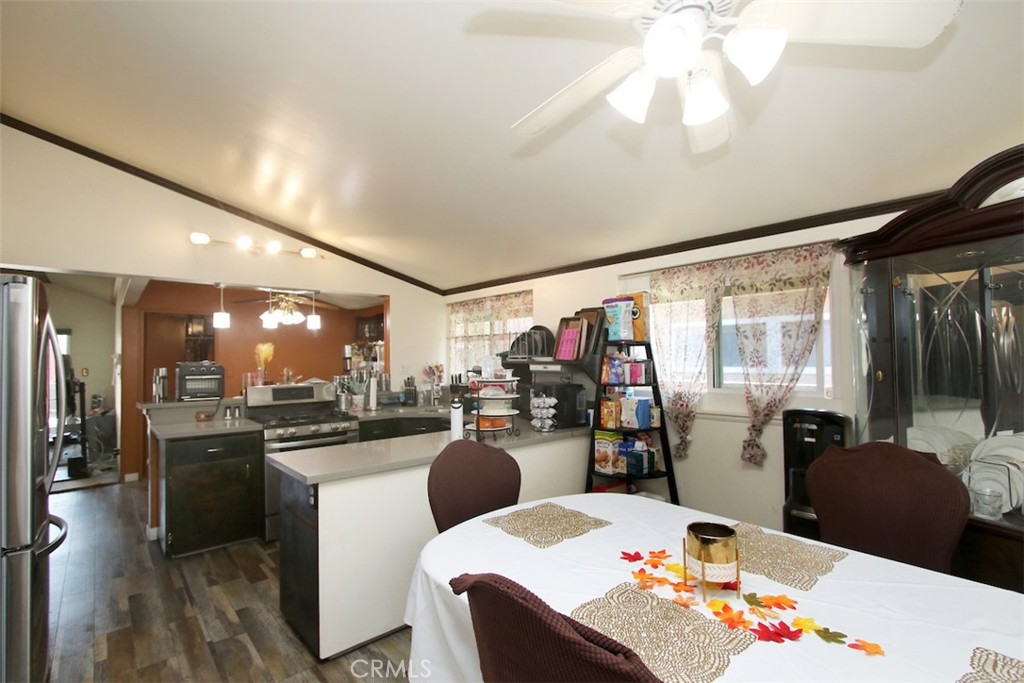 14422 VALLEY VIEW Avenue