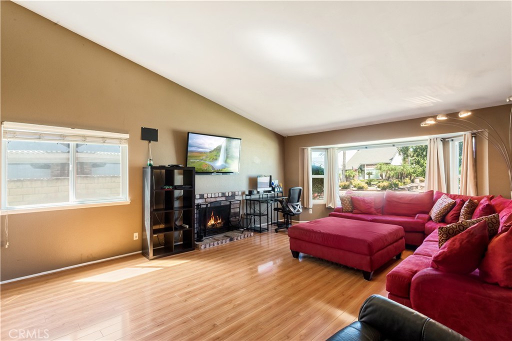 2707 S Del Norte Avenue