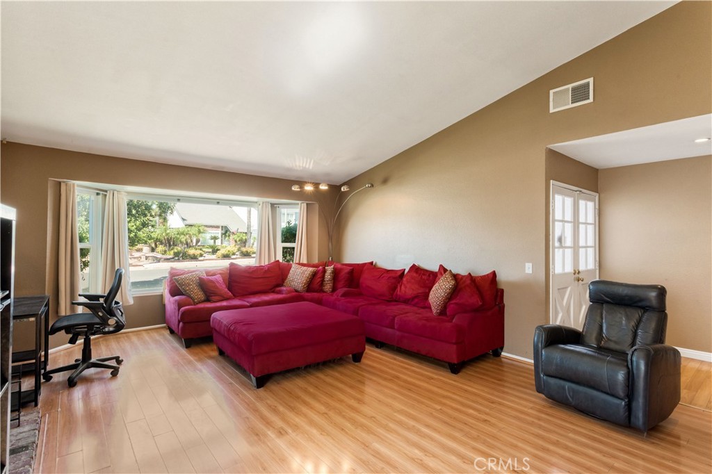 2707 S Del Norte Avenue