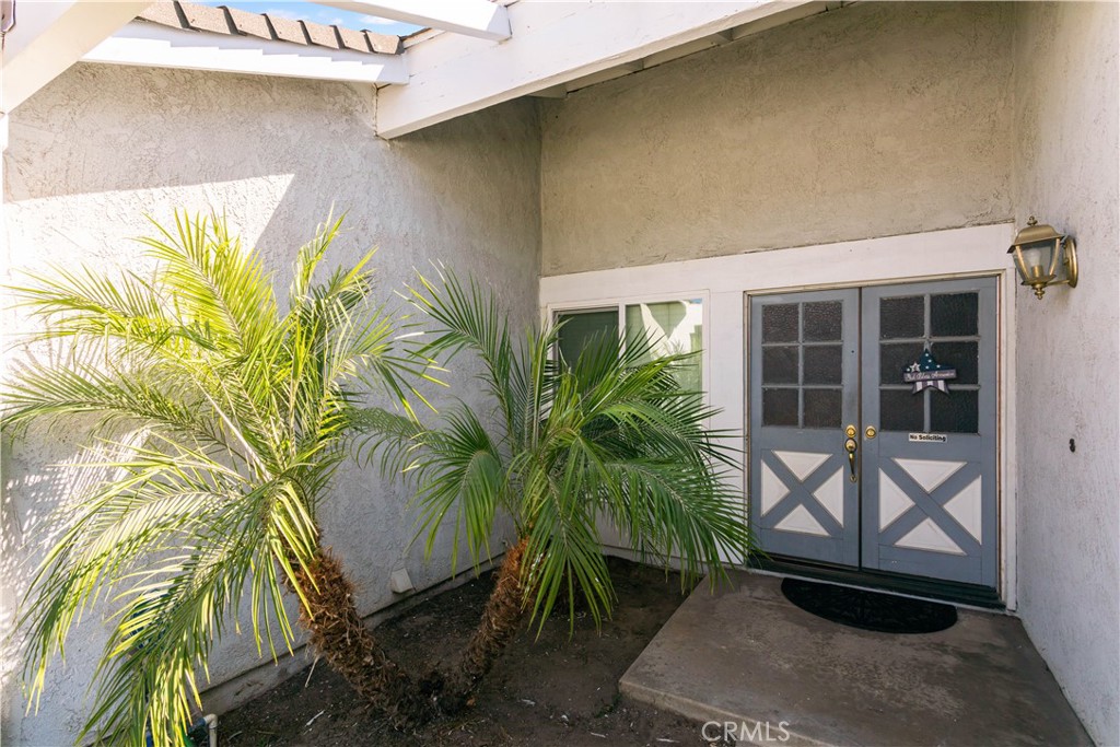 2707 S Del Norte Avenue