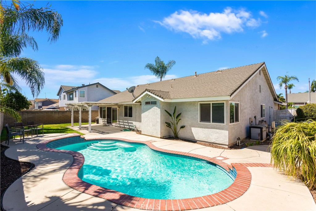 2707 S Del Norte Avenue